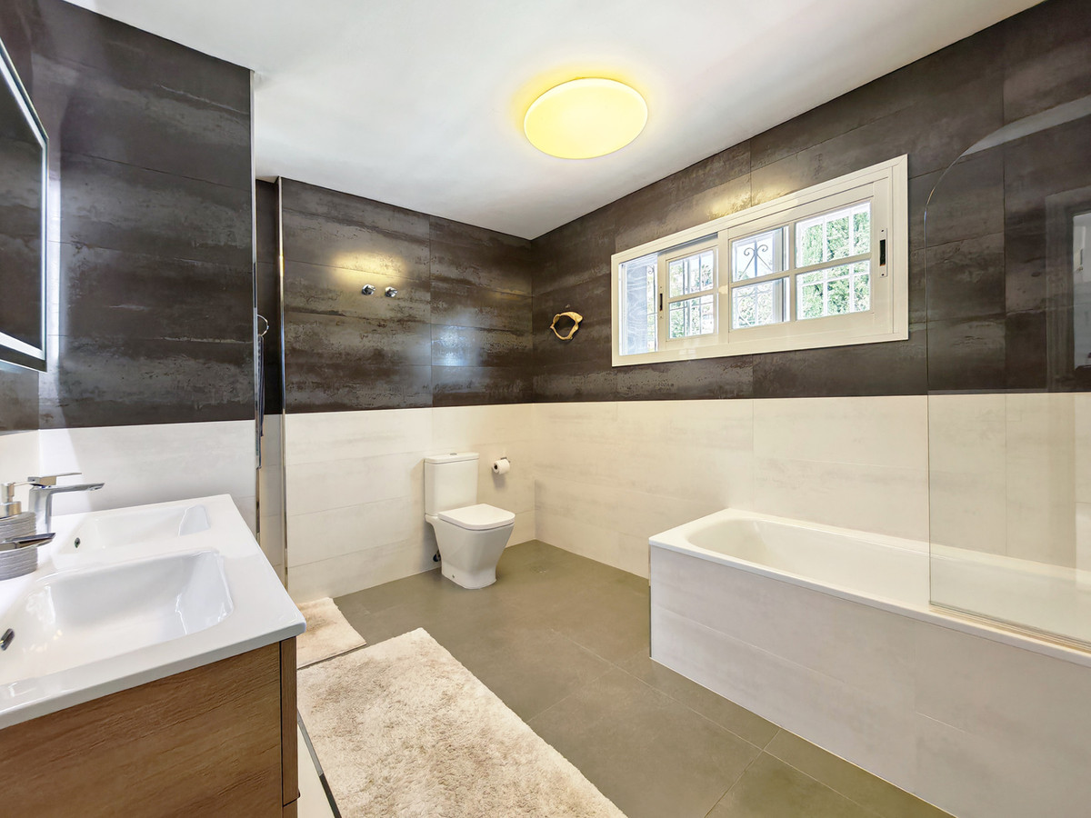 3 Bed Townhouse for sale in Benalmadena Costa Del Sol, Málaga, Spain
