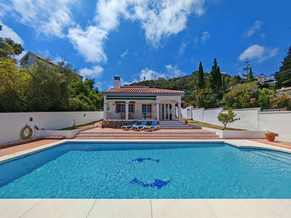 3 Bed Townhouse for sale in Benalmadena Costa Del Sol, Málaga, Spain