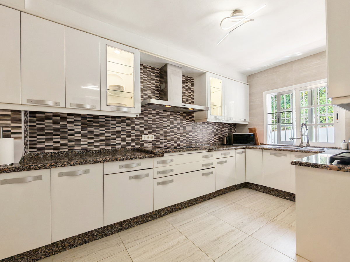 3 Bed Townhouse for sale in Benalmadena Costa Del Sol, Málaga, Spain