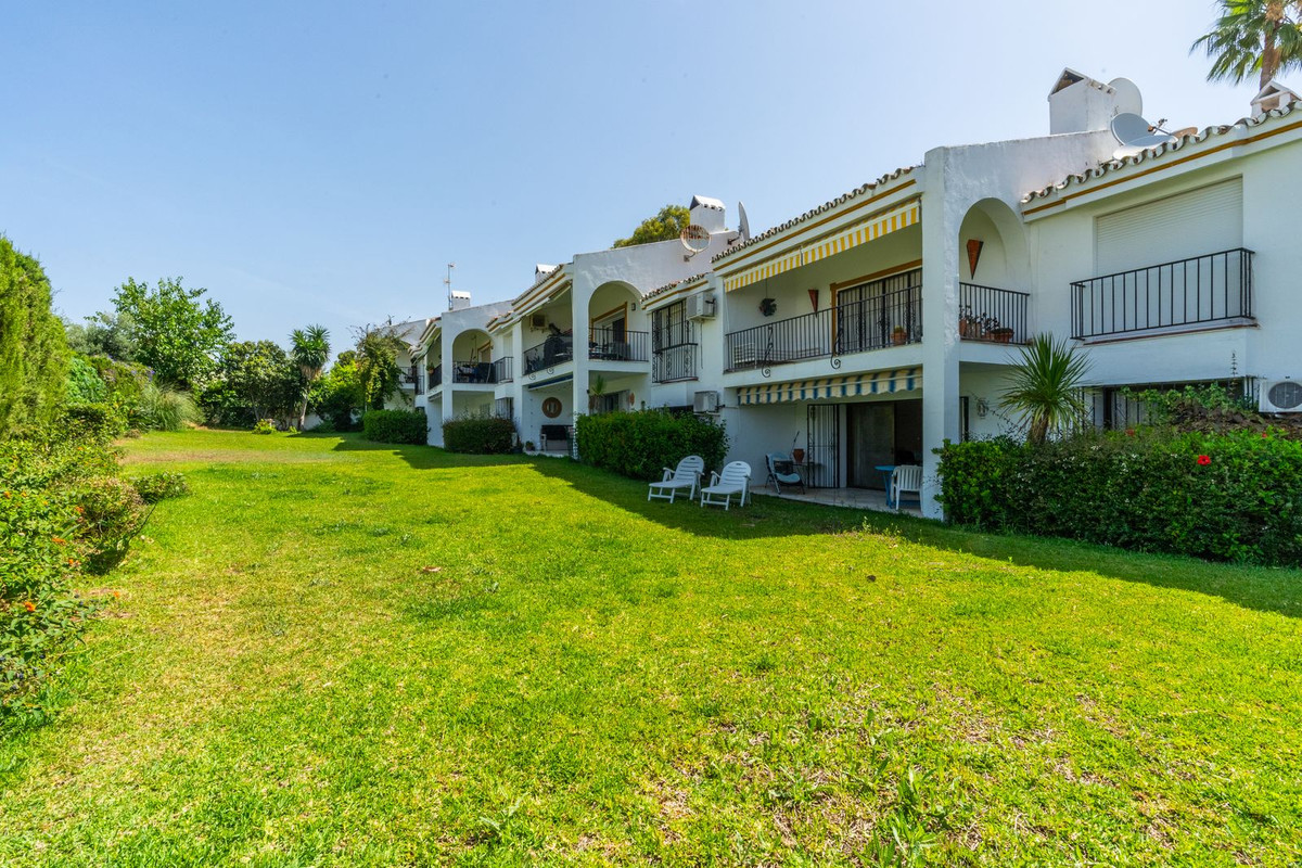 Se vende Apartamento Planta Baja de 2 dormitorios en Costa Del Sol, Málaga, España