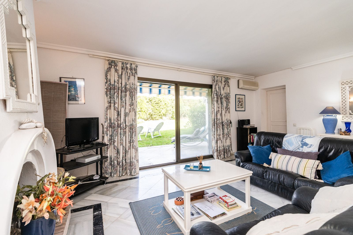Se vende Apartamento Planta Baja de 2 dormitorios en Costa Del Sol, Málaga, España