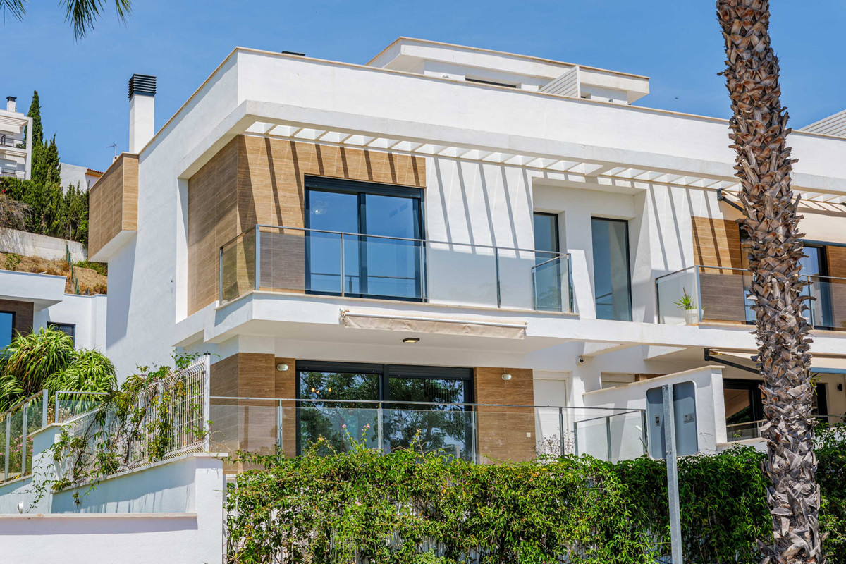 4 Bed Townhouse for sale in Málaga Este Costa Del Sol, Málaga, Spain