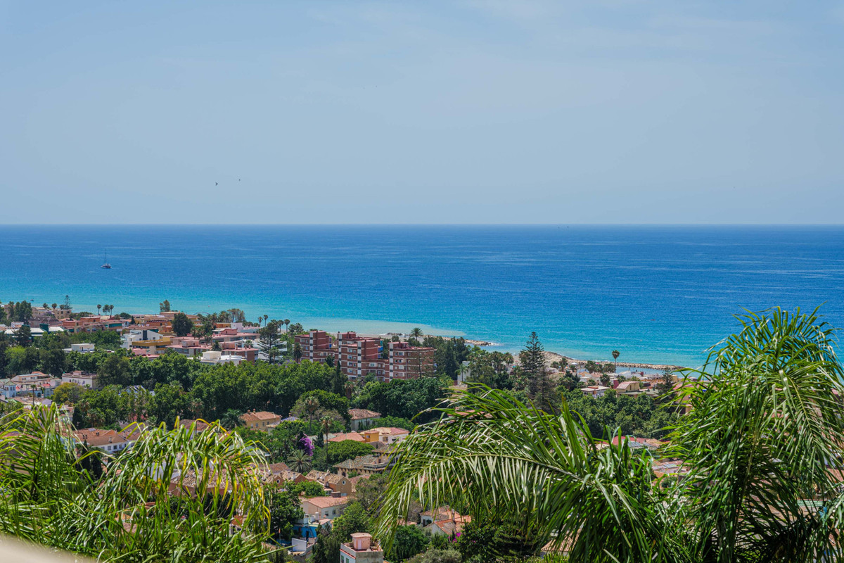 4 Bed Townhouse for sale in Málaga Este Costa Del Sol, Málaga, Spain