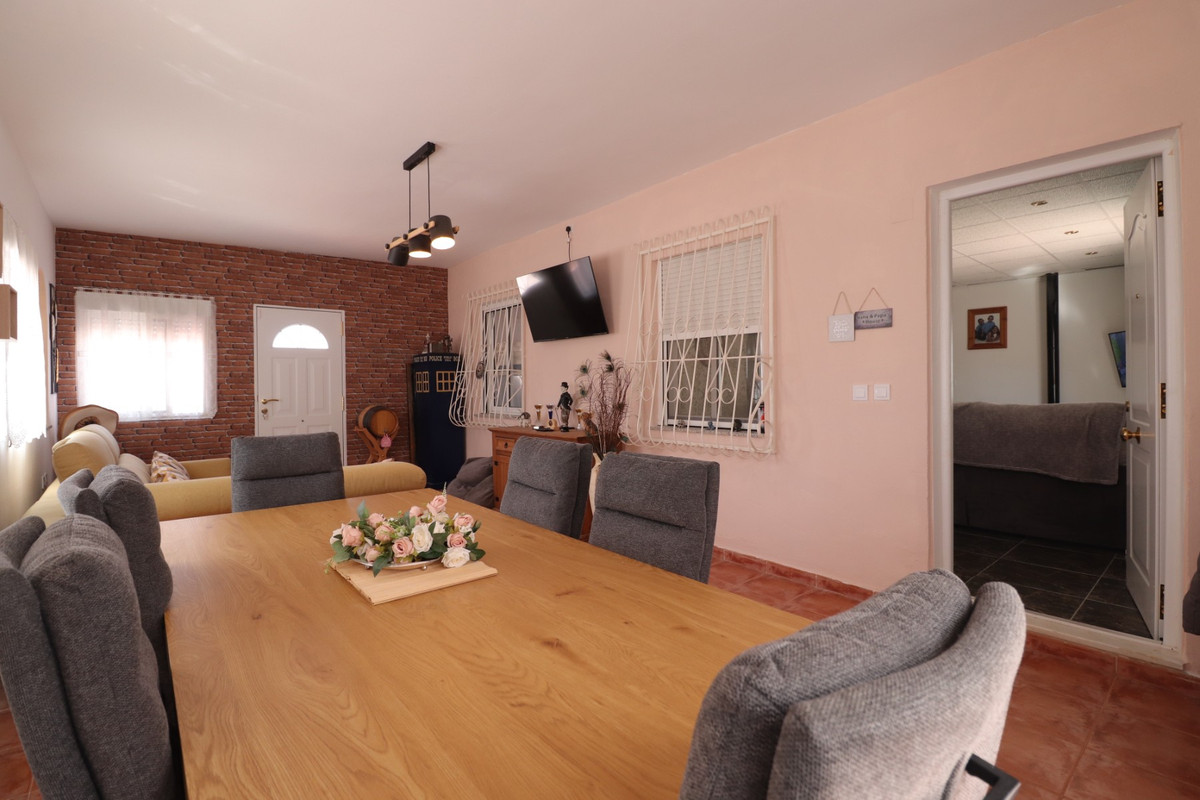 4 Bed Townhouse for sale in Benferri Costa Blanca, Alicante, Spain