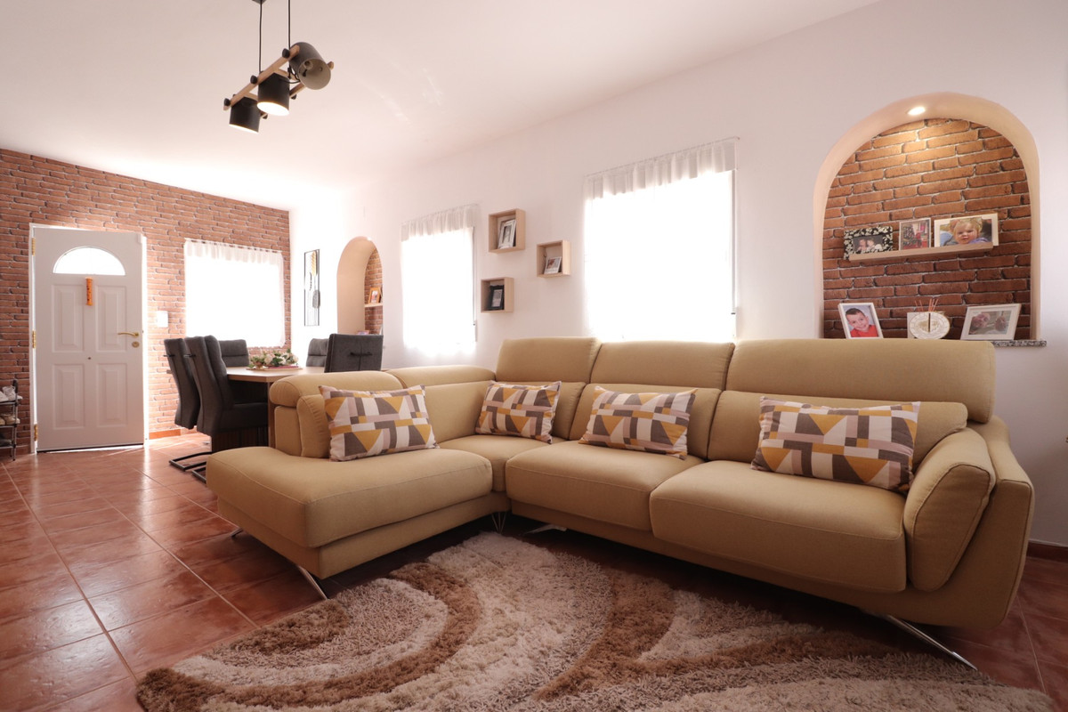4 Bed Townhouse for sale in Benferri Costa Blanca, Alicante, Spain