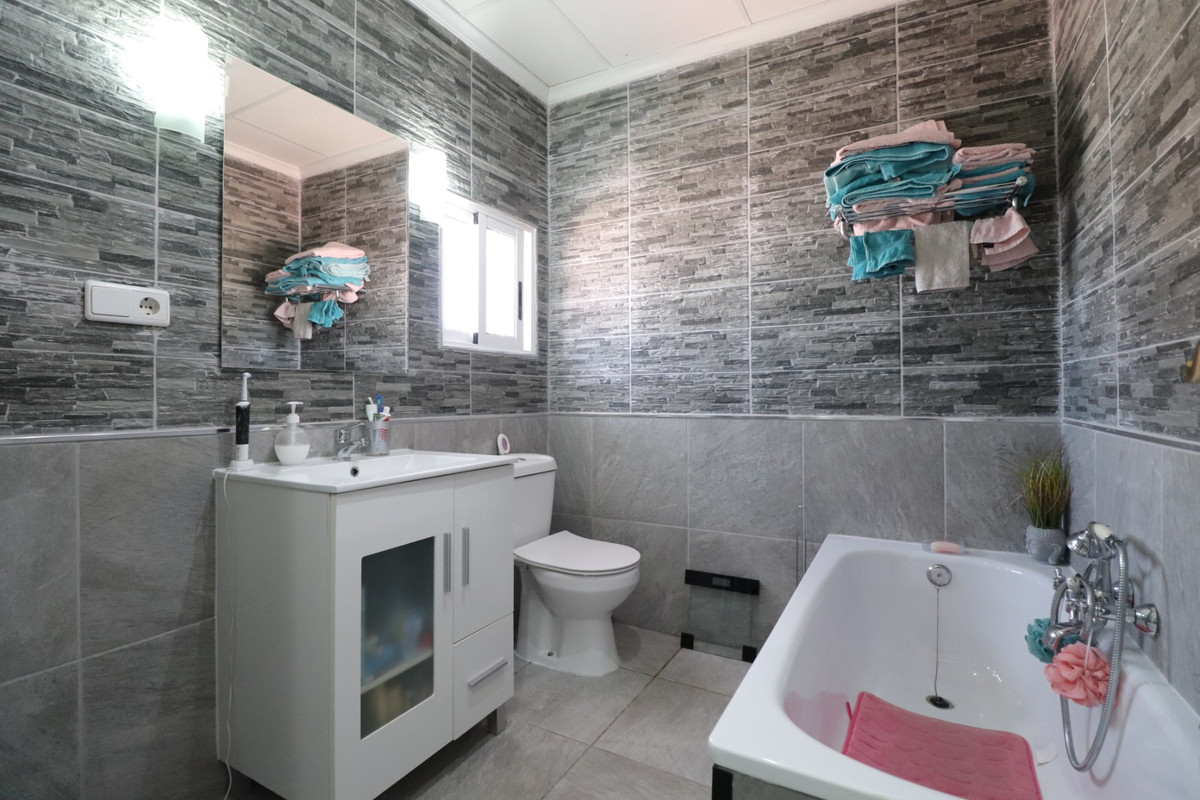 4 Bed Townhouse for sale in Benferri Costa Blanca, Alicante, Spain