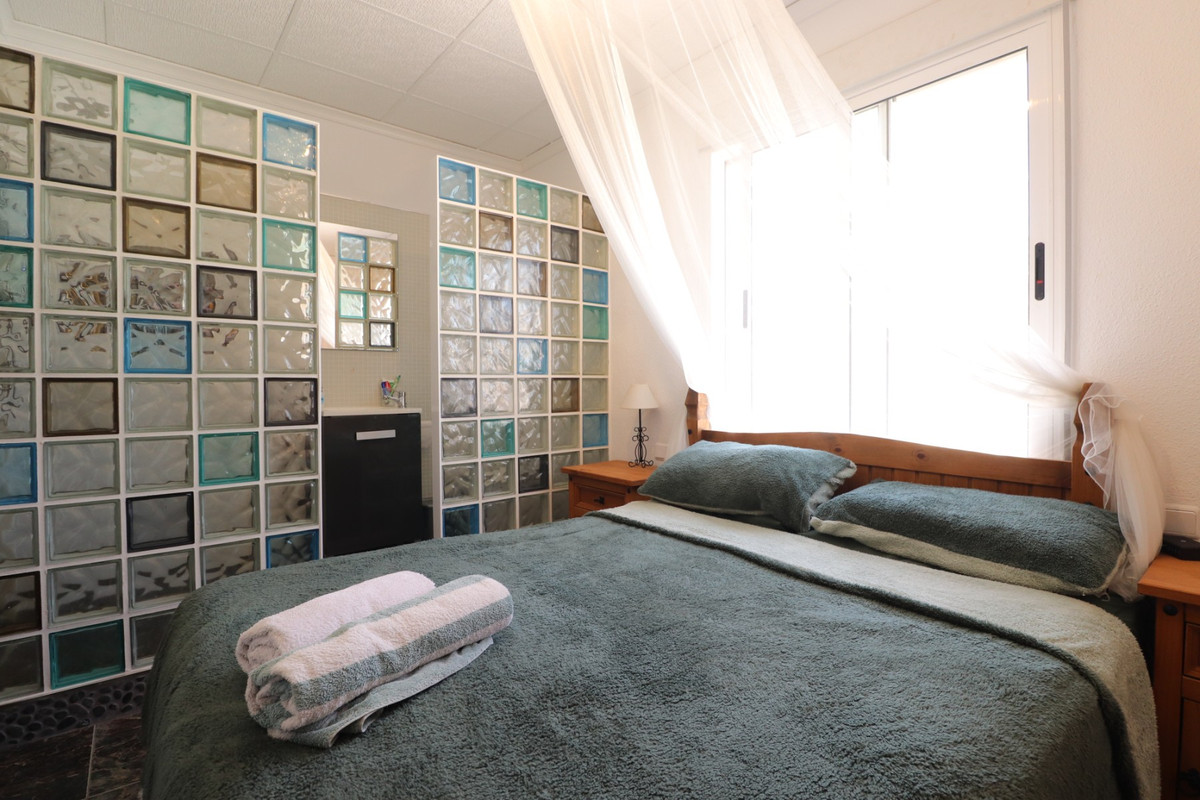 4 Bed Townhouse for sale in Benferri Costa Blanca, Alicante, Spain