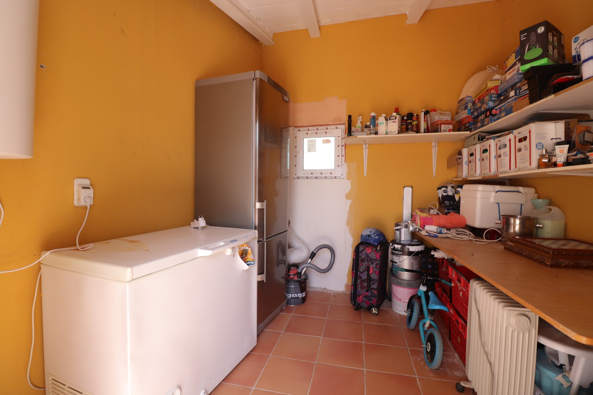 4 Bed Townhouse for sale in Benferri Costa Blanca, Alicante, Spain