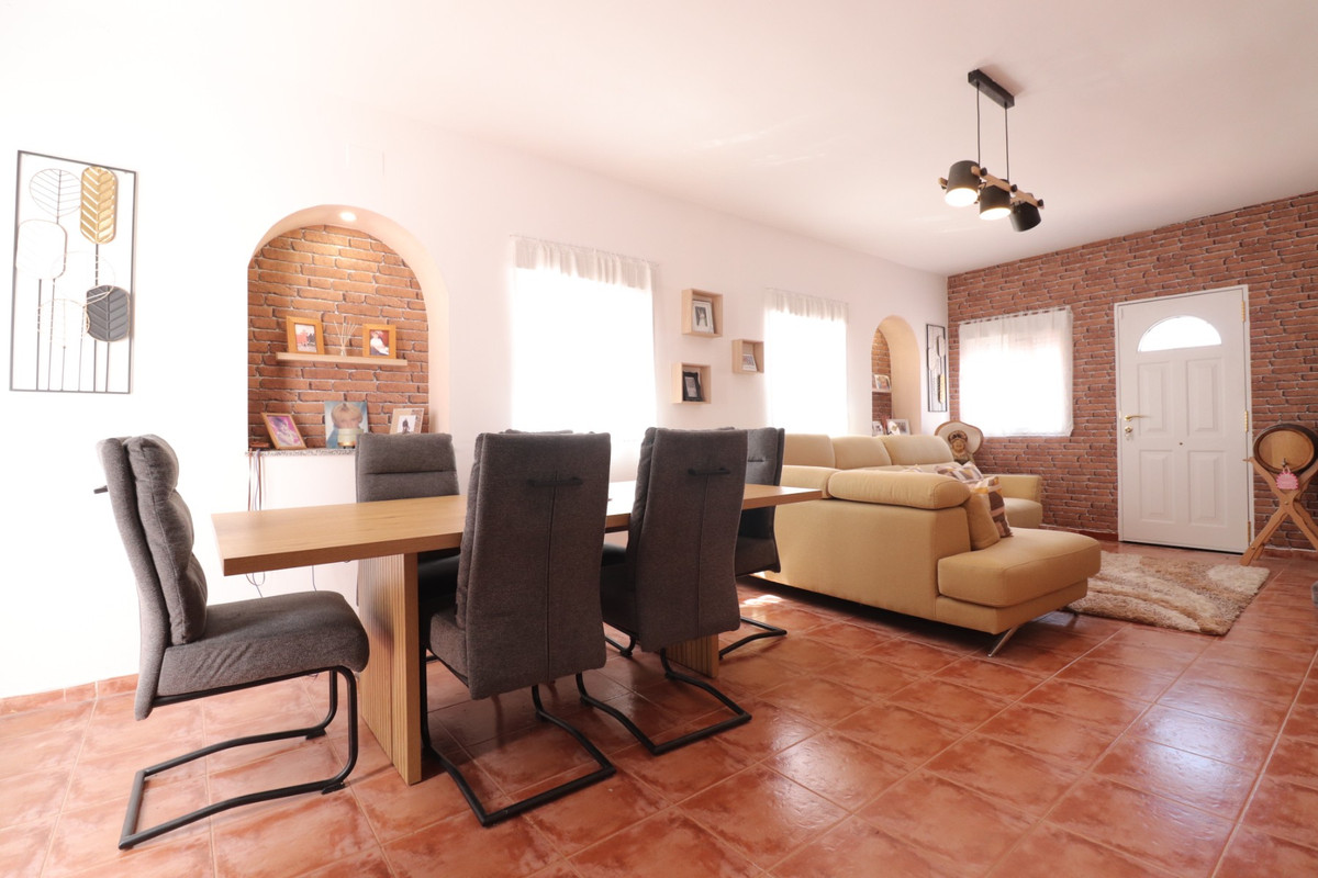 4 Bed Townhouse for sale in Benferri Costa Blanca, Alicante, Spain