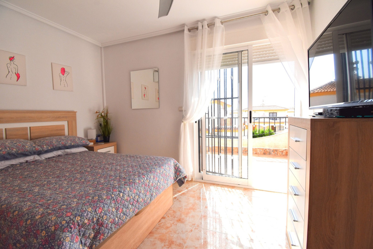 2 Bed Townhouse for sale in Playa Flamenca Costa Blanca, Alicante, Spain
