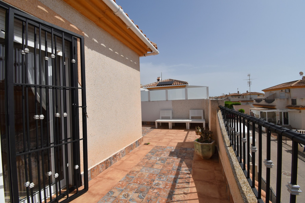 2 Bed Townhouse for sale in Playa Flamenca Costa Blanca, Alicante, Spain