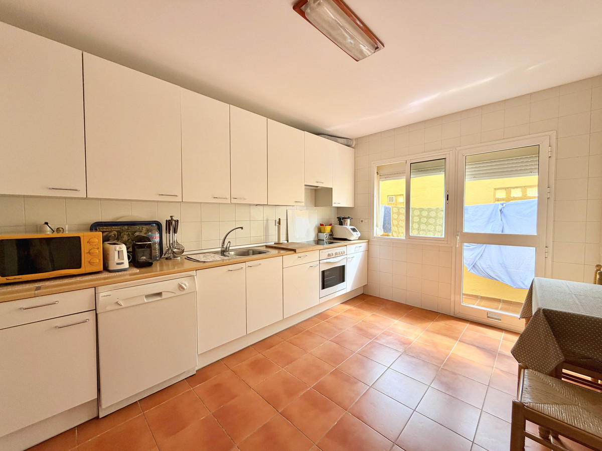 4 Bed Townhouse for sale in Cancelada Costa Del Sol, Málaga, Spain