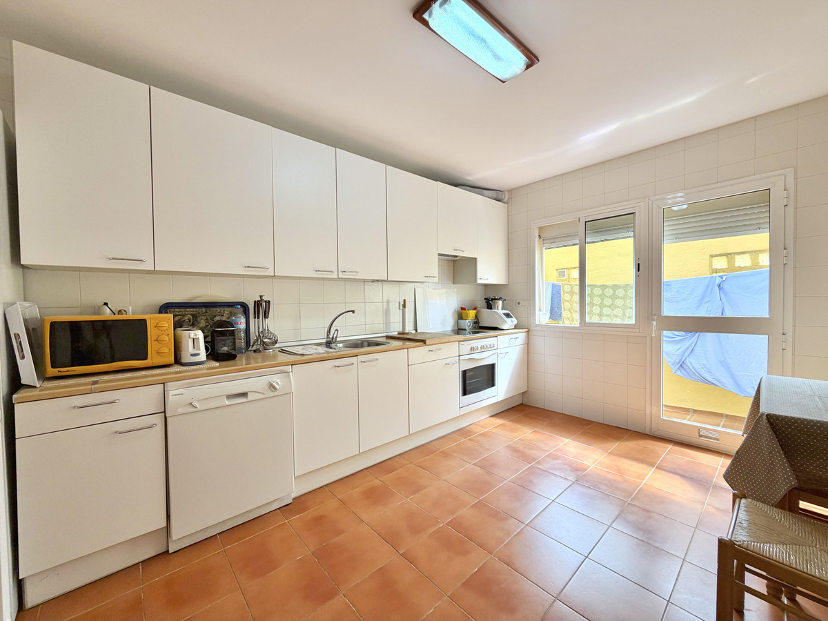 4 Bed Townhouse for sale in Cancelada Costa Del Sol, Málaga, Spain