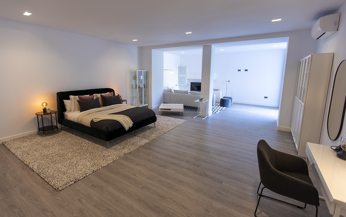 Se vende Villa - Chalet de 10 dormitorios en Costa Del Sol, Málaga, España