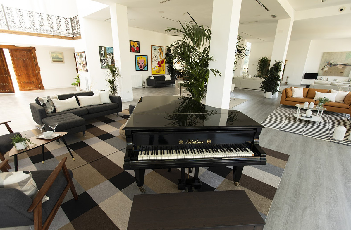 Se vende Villa - Chalet de 10 dormitorios en Costa Del Sol, Málaga, España
