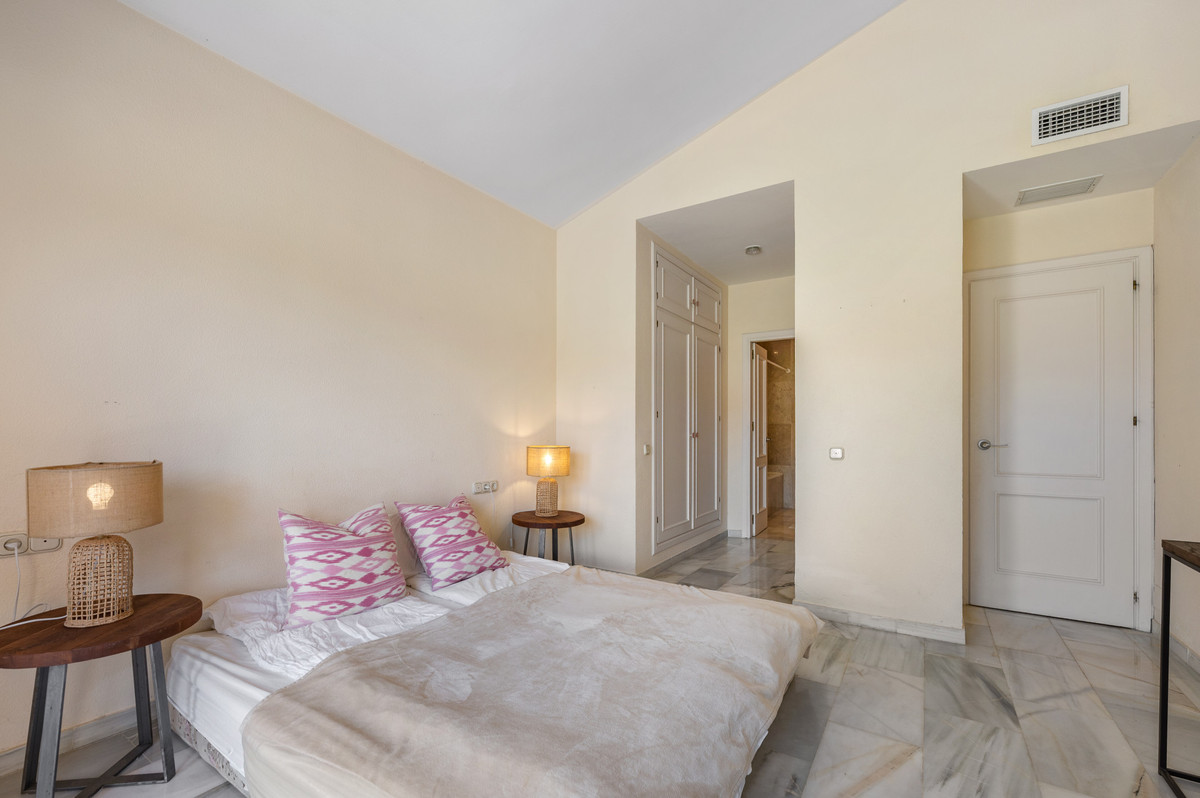 3 Bed Apartment for sale in Nueva Andalucía Costa Del Sol, Málaga, Spain