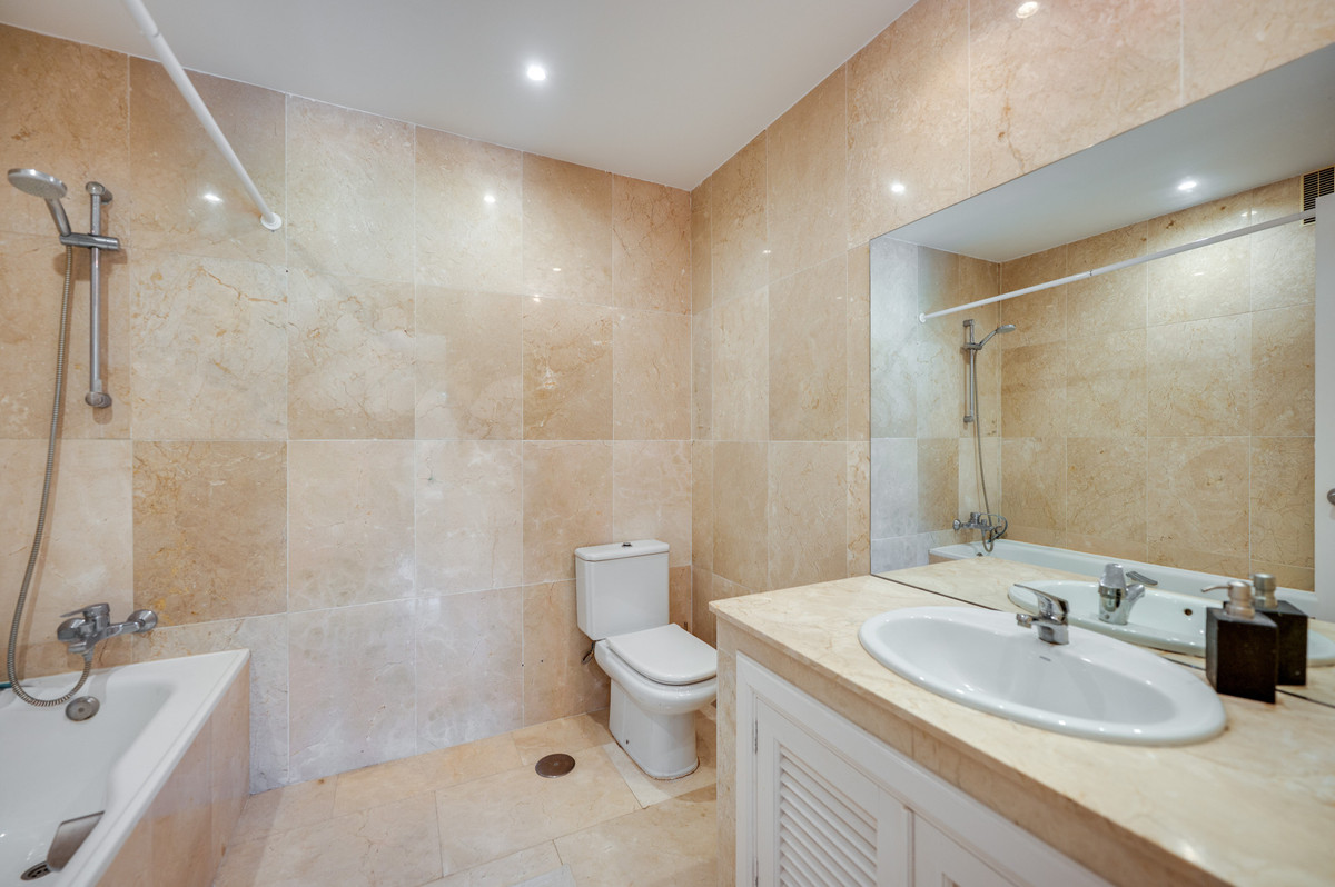 3 Bed Apartment for sale in Nueva Andalucía Costa Del Sol, Málaga, Spain