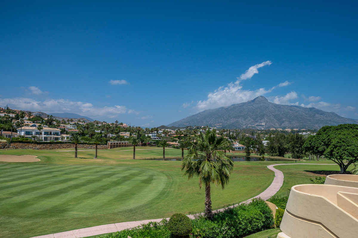 3 Bed Apartment for sale in Nueva Andalucía Costa Del Sol, Málaga, Spain