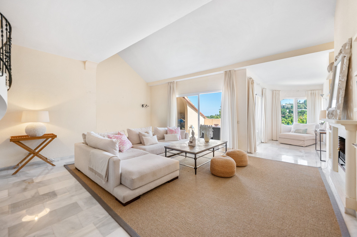 3 Bed Apartment for sale in Nueva Andalucía Costa Del Sol, Málaga, Spain
