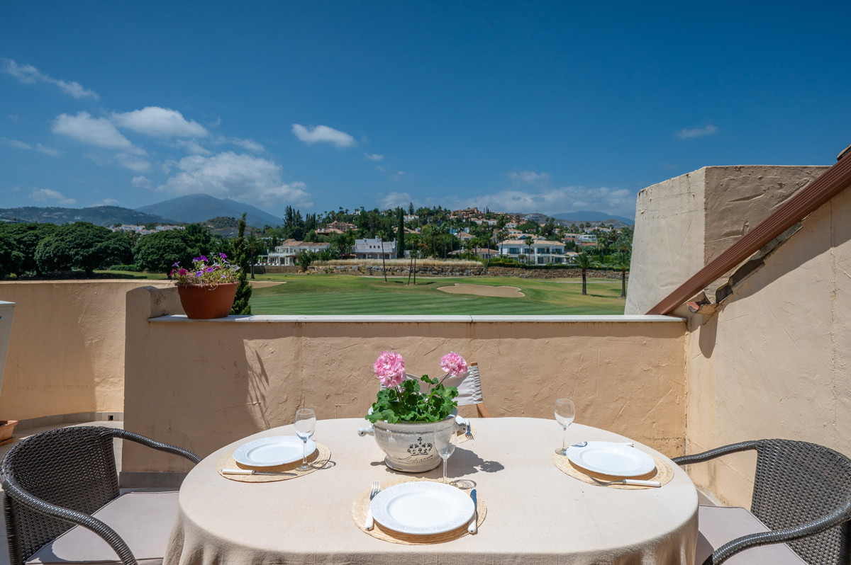3 Bed Apartment for sale in Nueva Andalucía Costa Del Sol, Málaga, Spain