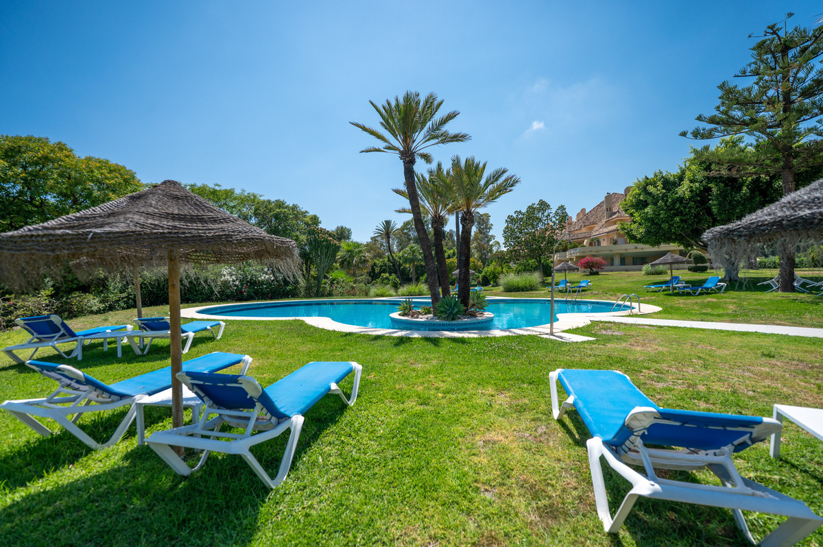 3 Bed Apartment for sale in Nueva Andalucía Costa Del Sol, Málaga, Spain