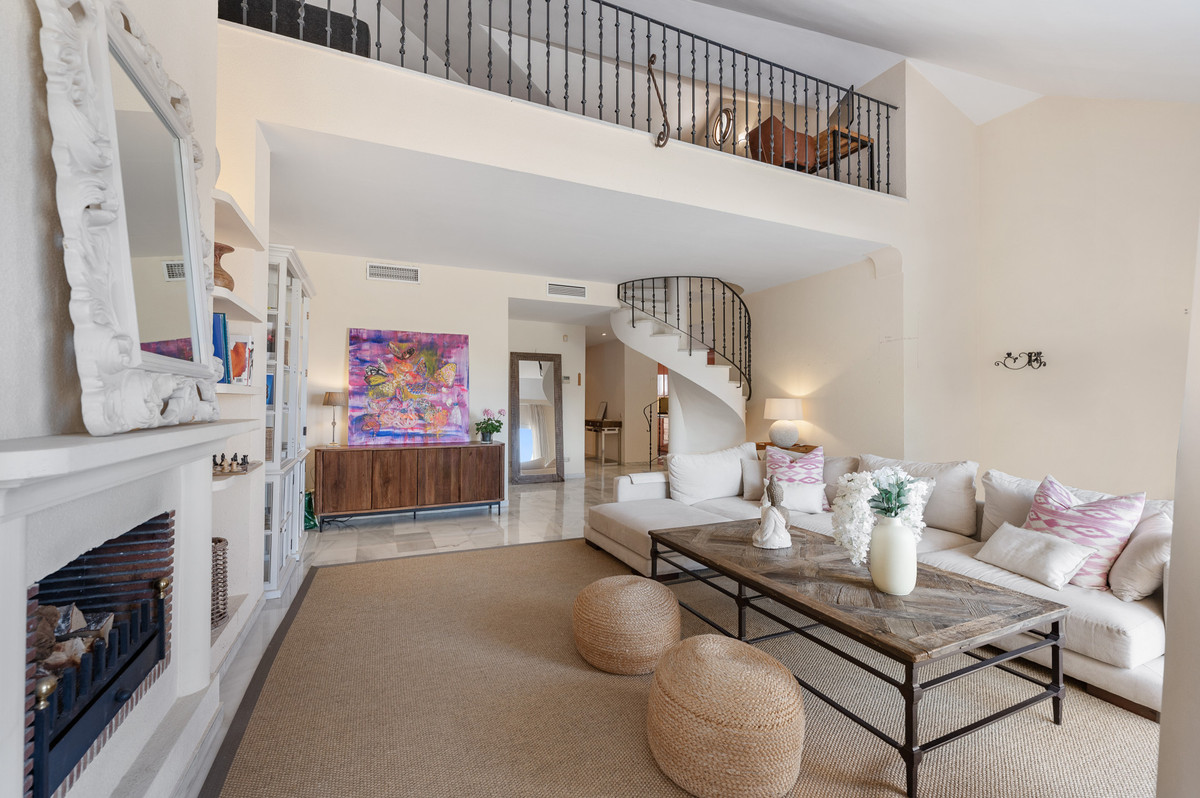 3 Bed Apartment for sale in Nueva Andalucía Costa Del Sol, Málaga, Spain