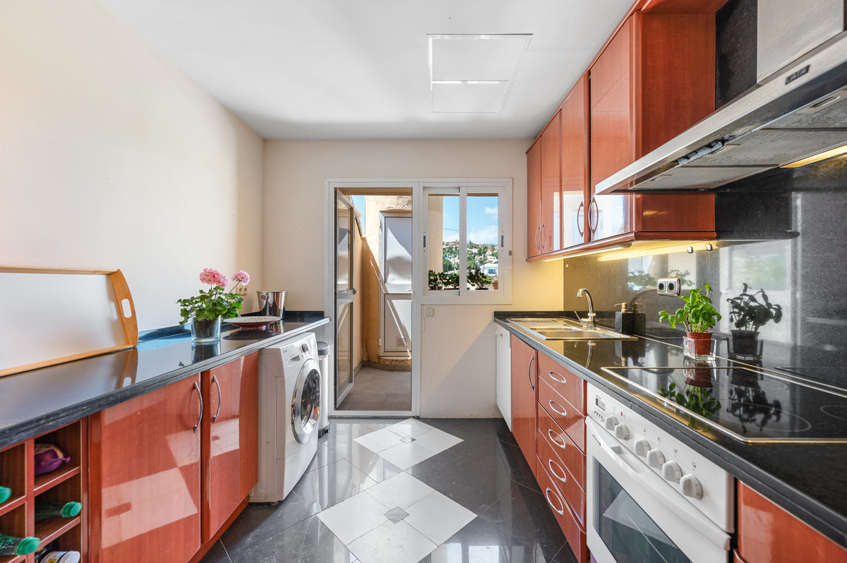 3 Bed Apartment for sale in Nueva Andalucía Costa Del Sol, Málaga, Spain