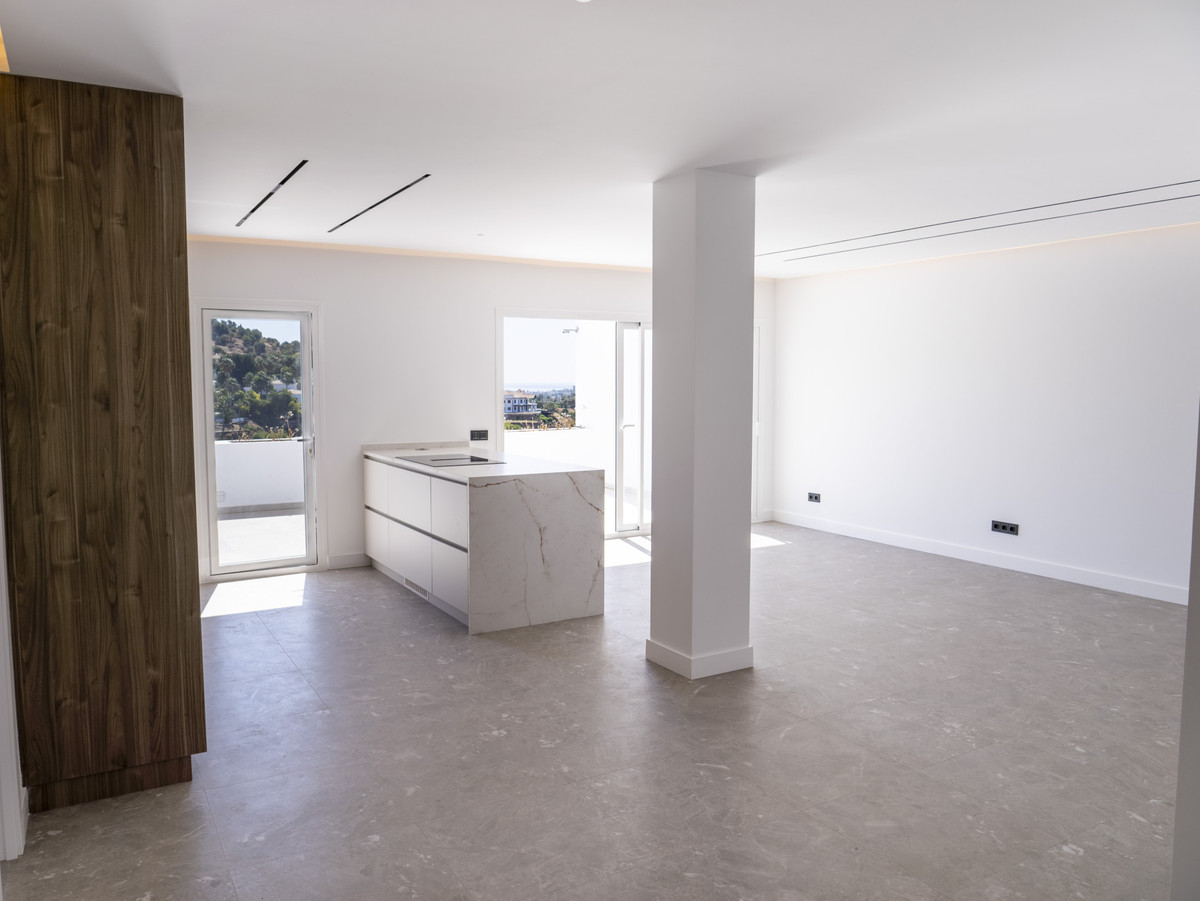 3 Bed Apartment for sale in La Quinta Costa Del Sol, Málaga, Spain