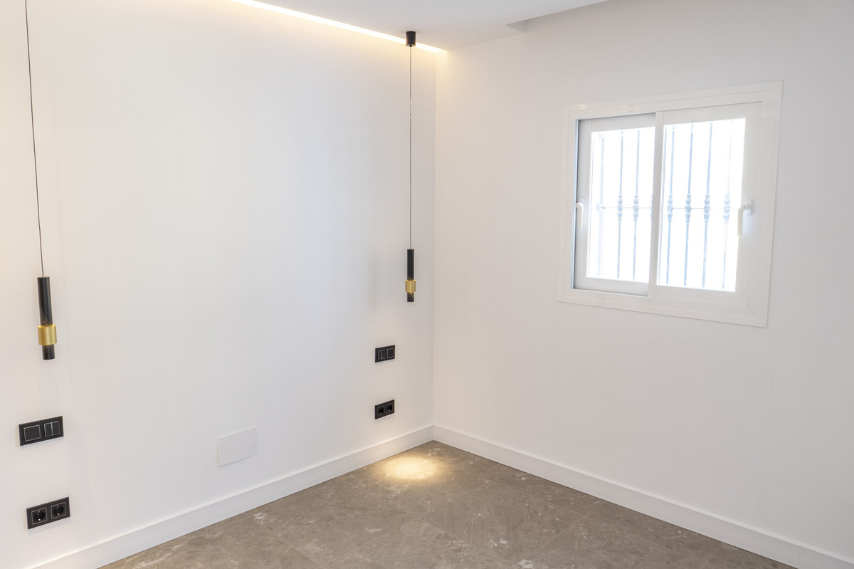 3 Bed Apartment for sale in La Quinta Costa Del Sol, Málaga, Spain