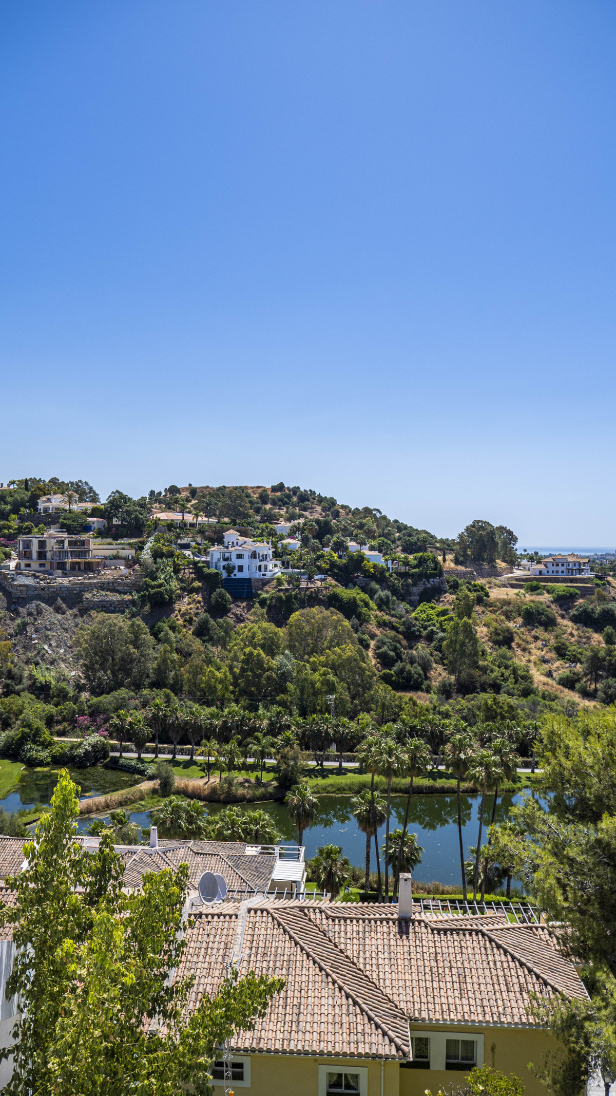 3 Bed Apartment for sale in La Quinta Costa Del Sol, Málaga, Spain
