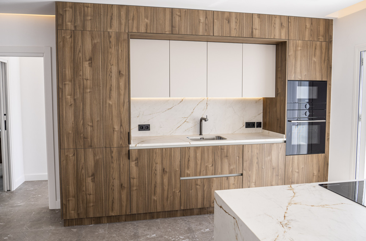 3 Bed Apartment for sale in La Quinta Costa Del Sol, Málaga, Spain
