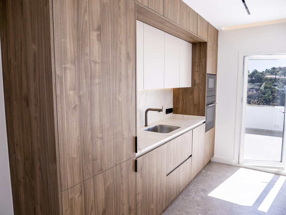 3 Bed Apartment for sale in La Quinta Costa Del Sol, Málaga, Spain