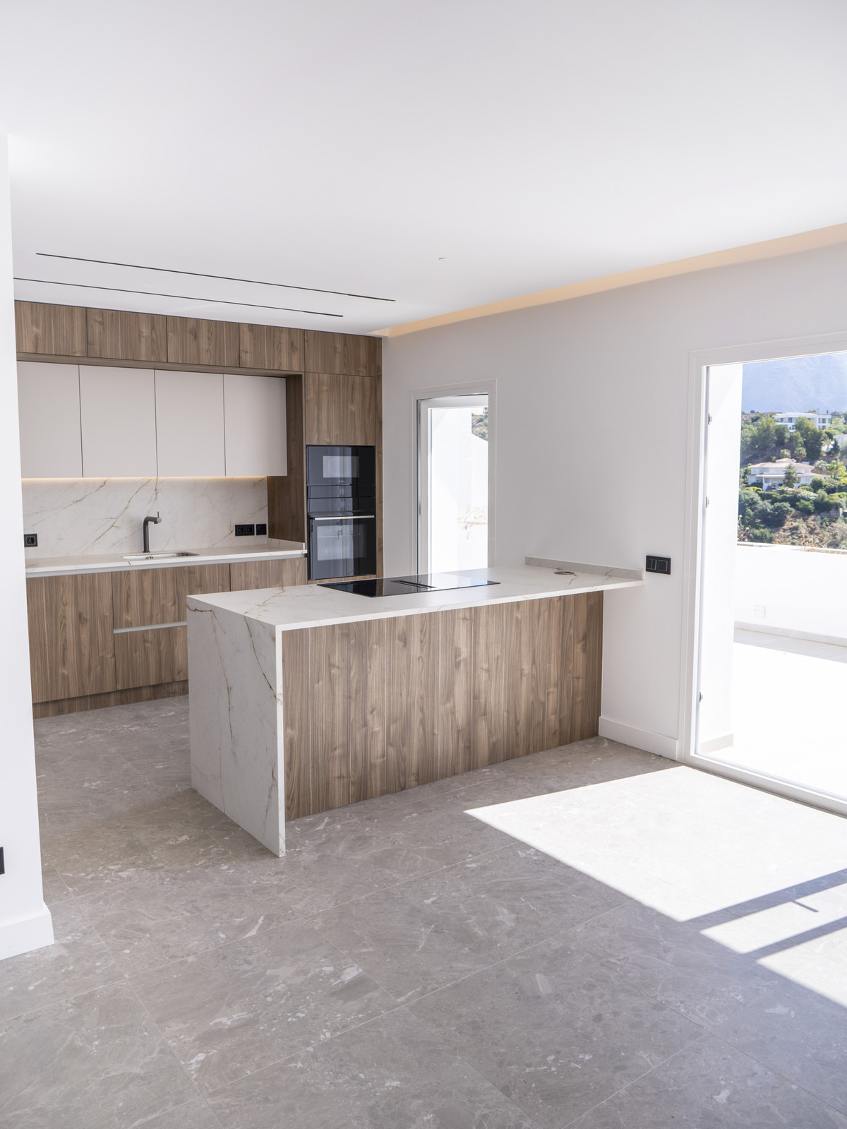 3 Bed Apartment for sale in La Quinta Costa Del Sol, Málaga, Spain