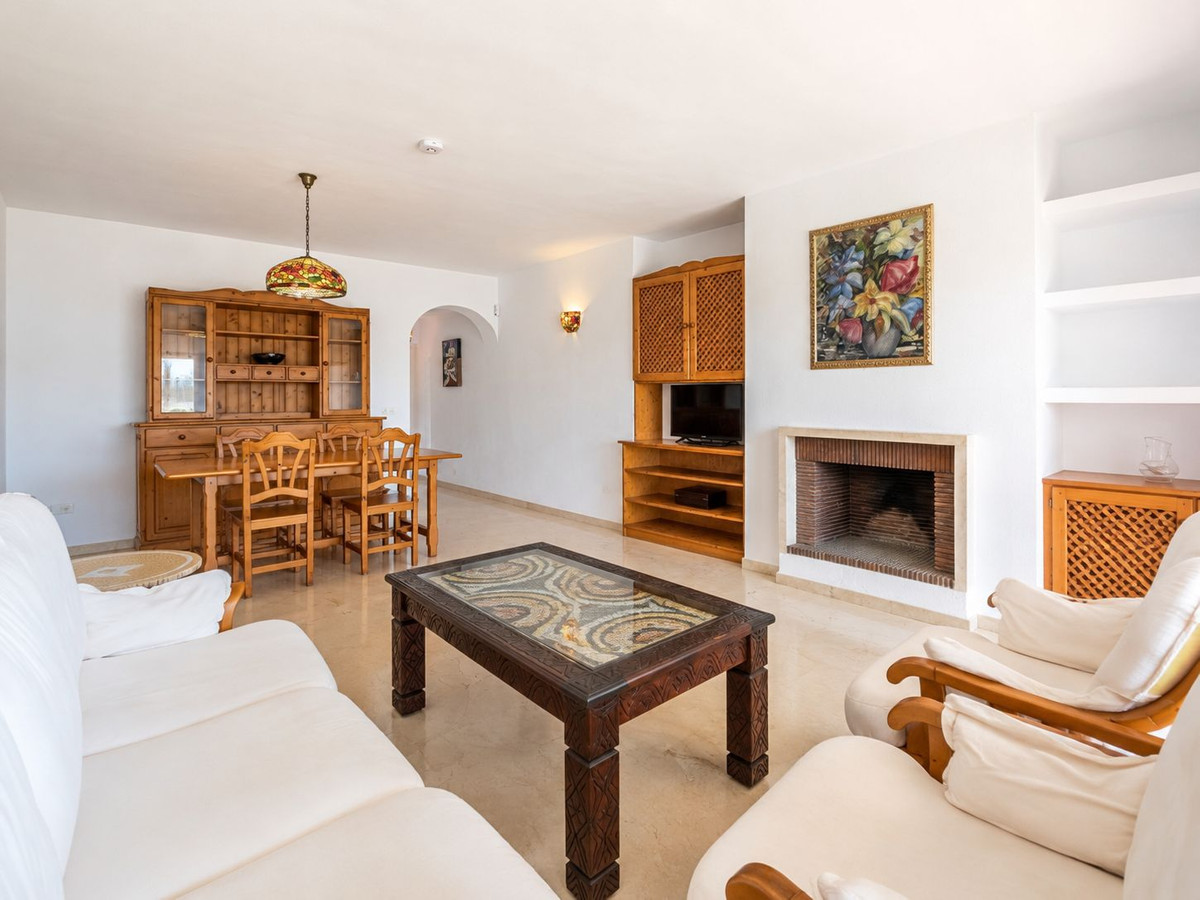 3 Bed Apartment for sale in Estepona Costa Del Sol, Málaga, Spain