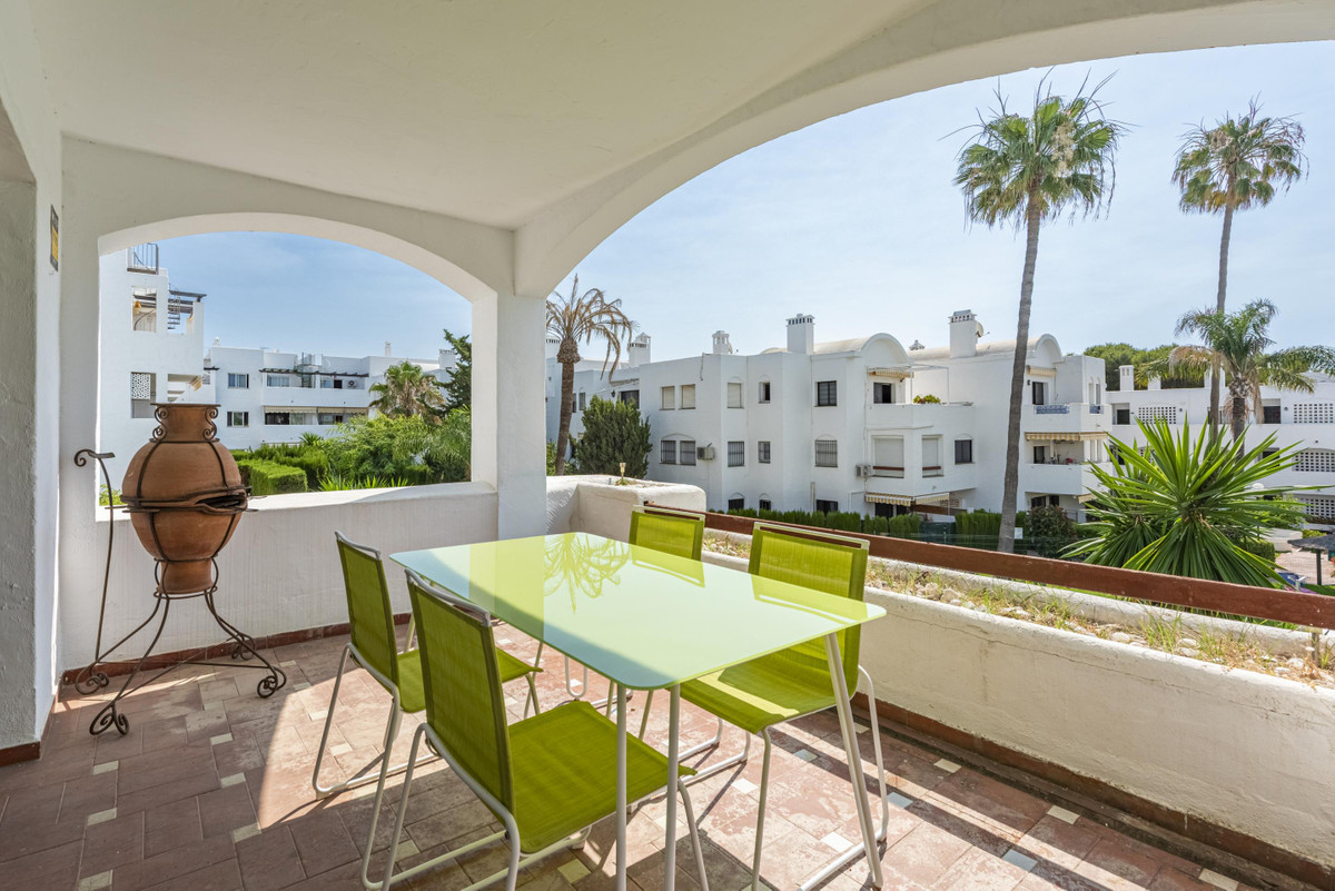 3 Bed Apartment for sale in Estepona Costa Del Sol, Málaga, Spain