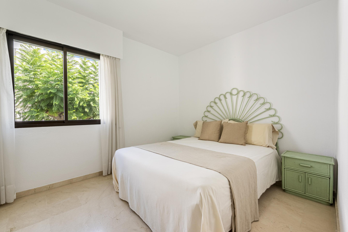 3 Bed Apartment for sale in Estepona Costa Del Sol, Málaga, Spain