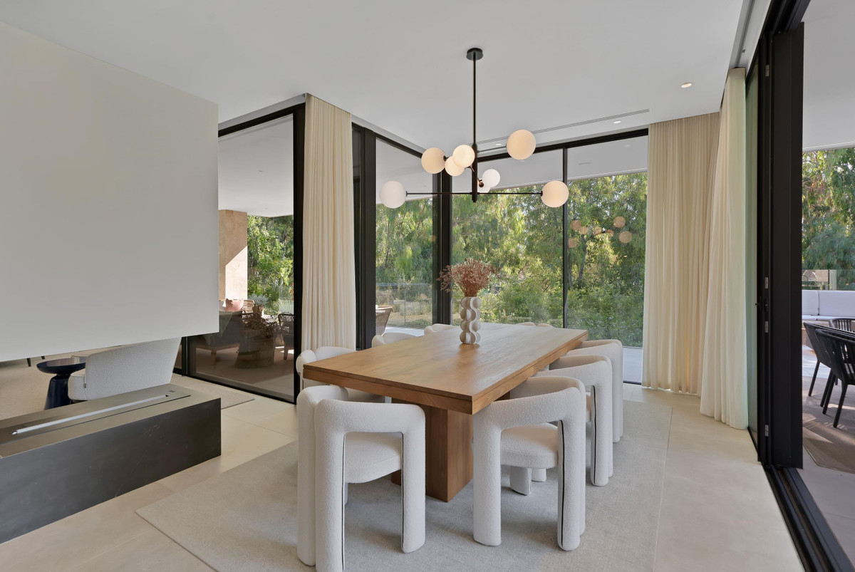 6 Bed Townhouse for sale in Marbella Costa Del Sol, Málaga, Spain