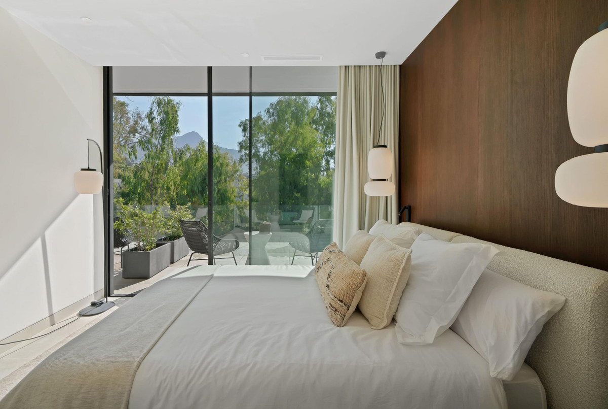 6 Bed Townhouse for sale in Marbella Costa Del Sol, Málaga, Spain
