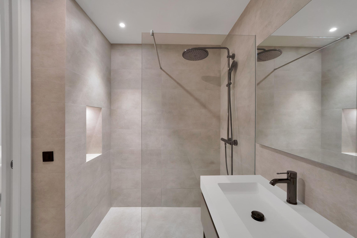 6 Bed Townhouse for sale in Marbella Costa Del Sol, Málaga, Spain
