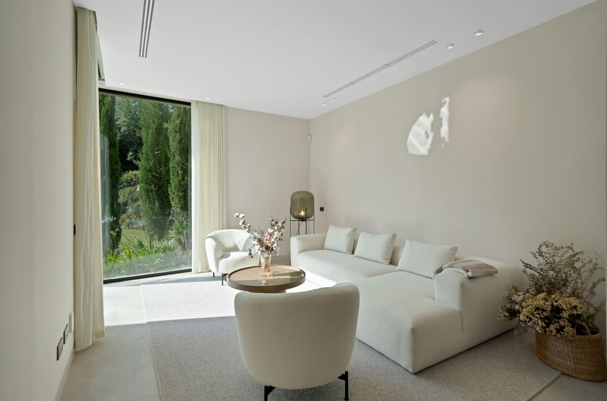 6 Bed Townhouse for sale in Marbella Costa Del Sol, Málaga, Spain