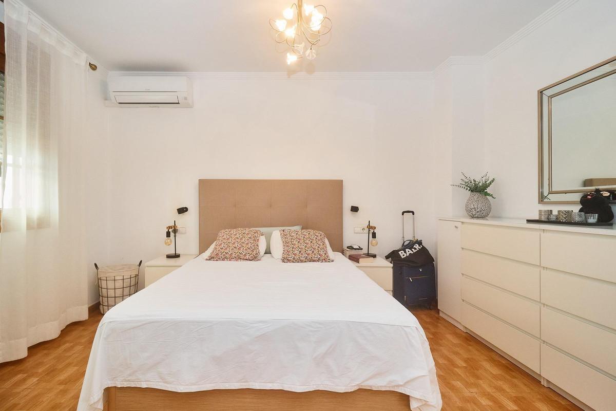 4 Bed Townhouse for sale in Fuengirola Costa Del Sol, Málaga, Spain