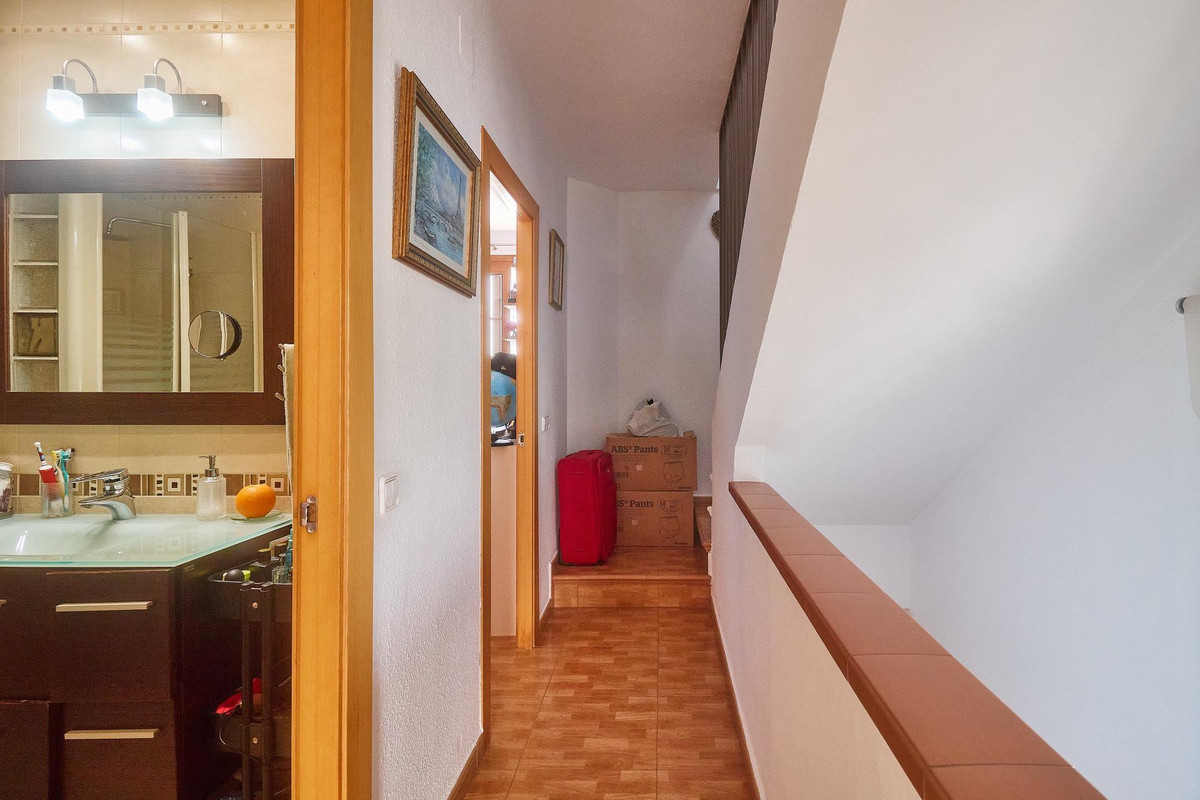 4 Bed Townhouse for sale in Fuengirola Costa Del Sol, Málaga, Spain