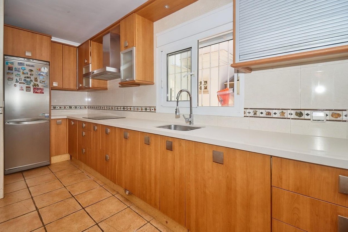 4 Bed Townhouse for sale in Fuengirola Costa Del Sol, Málaga, Spain