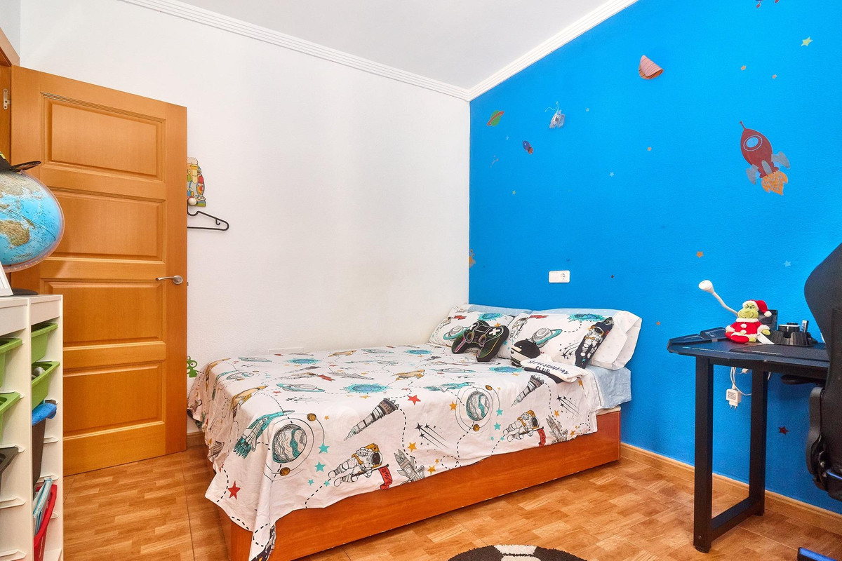 4 Bed Townhouse for sale in Fuengirola Costa Del Sol, Málaga, Spain