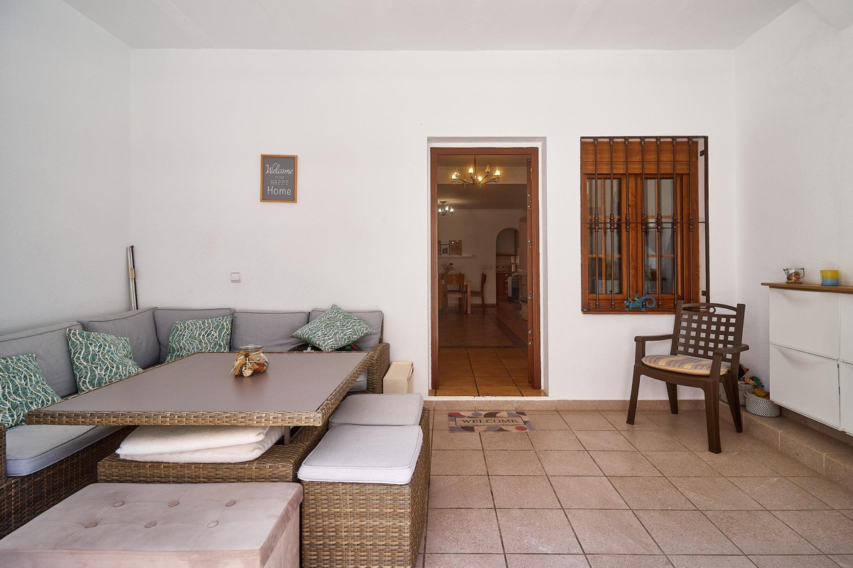 4 Bed Townhouse for sale in Fuengirola Costa Del Sol, Málaga, Spain