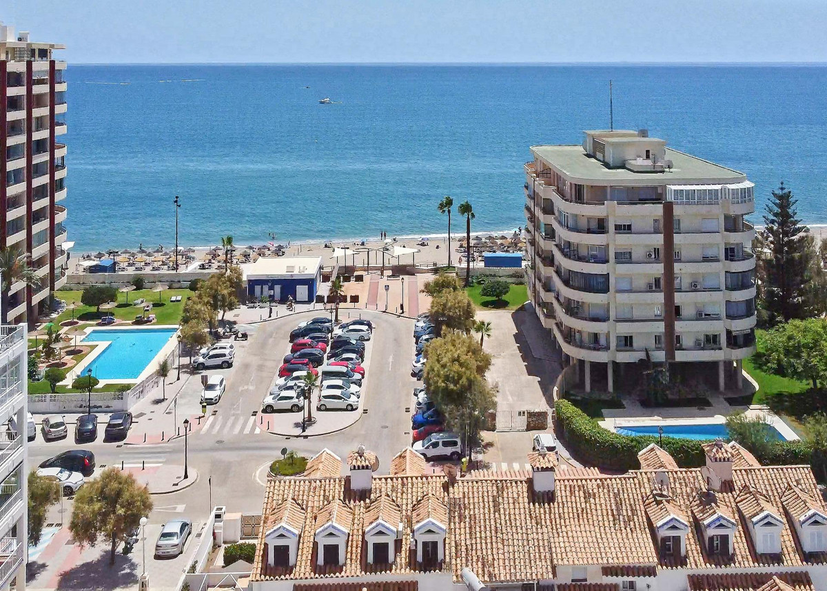 4 Bed Townhouse for sale in Fuengirola Costa Del Sol, Málaga, Spain