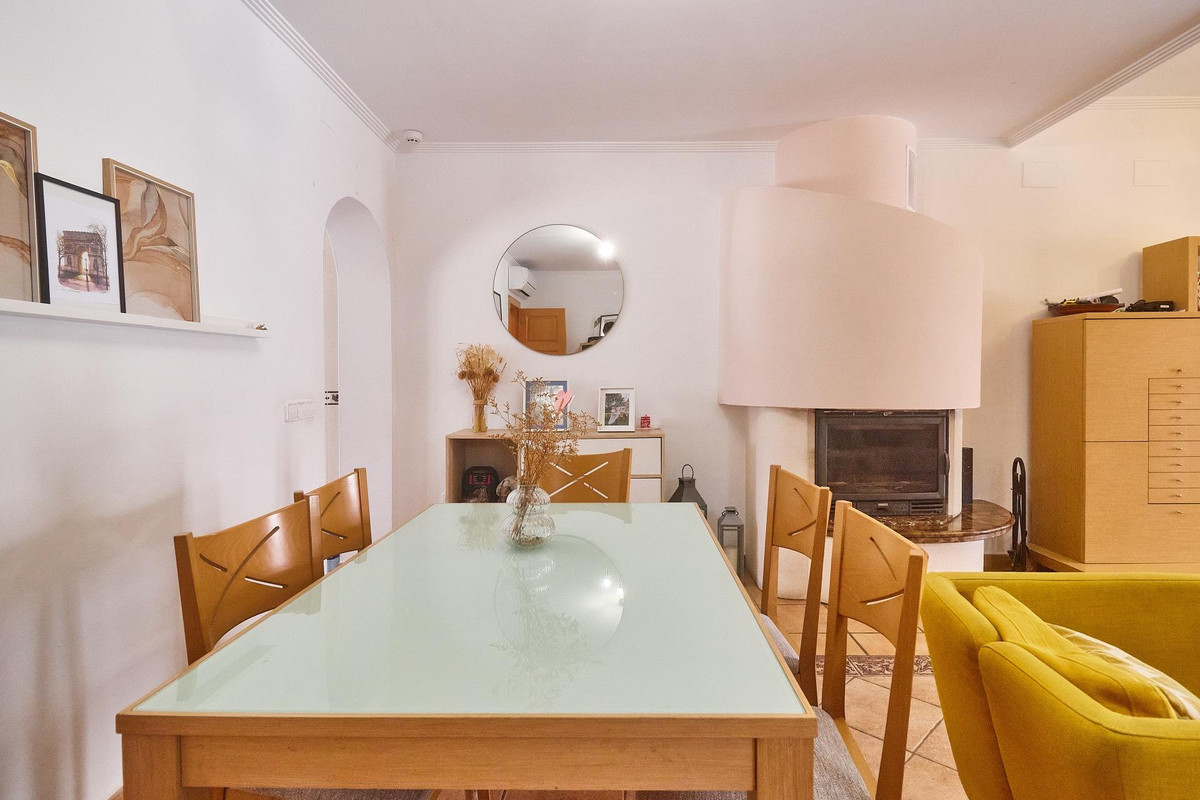 4 Bed Townhouse for sale in Fuengirola Costa Del Sol, Málaga, Spain