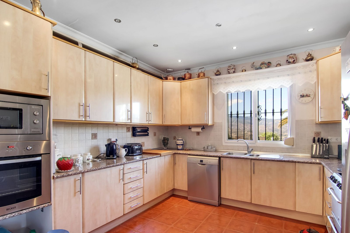 Se vende Finca - Cortijo de 3 dormitorios en Costa Del Sol, Málaga, España