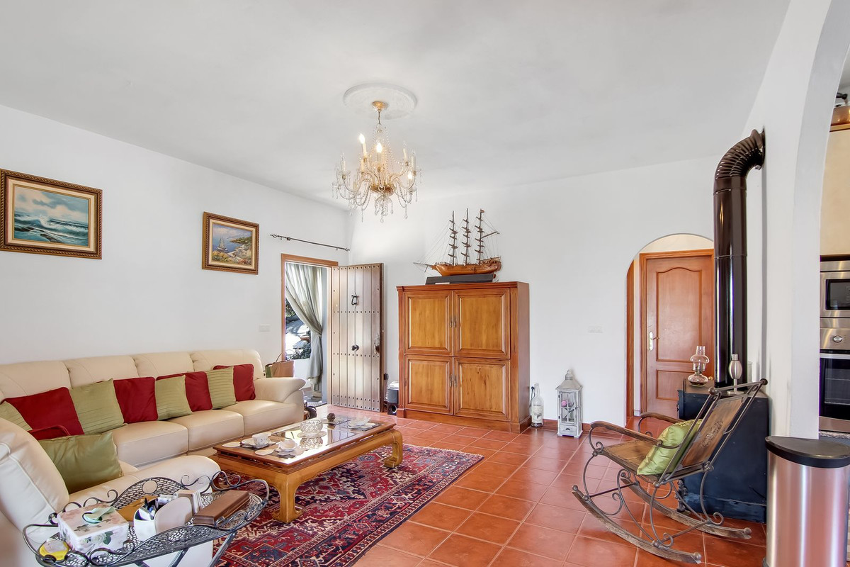 Se vende Finca - Cortijo de 3 dormitorios en Costa Del Sol, Málaga, España