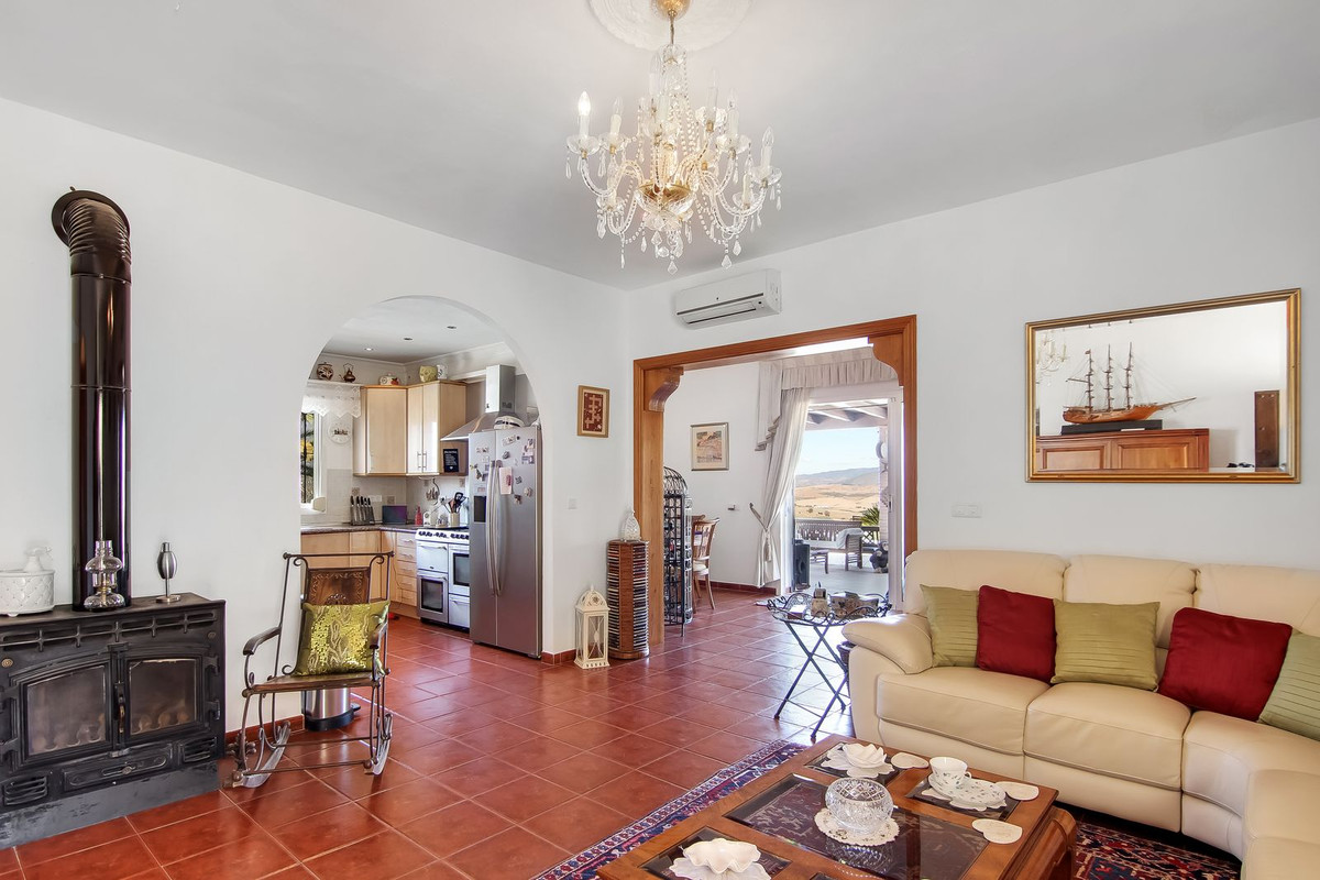 Se vende Finca - Cortijo de 3 dormitorios en Costa Del Sol, Málaga, España